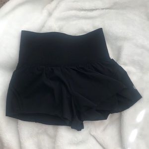 size 2 high waisted lululemon shorts; black